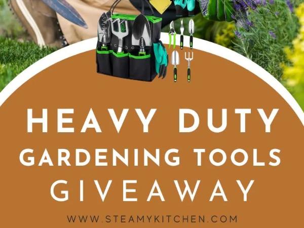 Win GROWIT Heavy Duty Gardening Tools Giveaway
