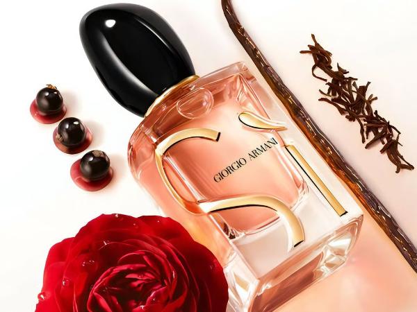 Win Armani Sì Eau de Parfum Intense!