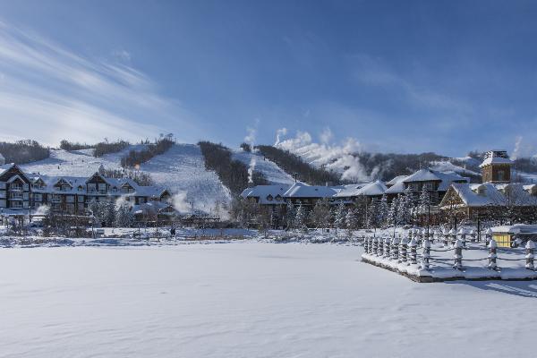 Win The Blue Mountain: Molson Ski Suit Contest