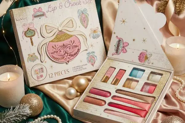 Win Nicole Miller Holiday Lip & Cheek Glam Set Giveaway