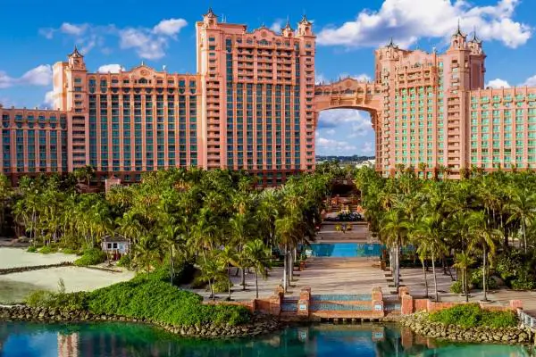 Win Fall in Love in the Bahamas at Atlantis Paradise Island Sweepstakes