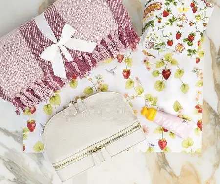 Win The Blush & Bloom Gift Box Giveaway