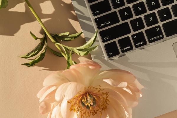 Win H.Bloom: Administrative Professional's Day Giveaway