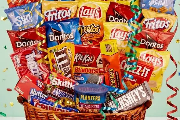 Win Snickers Deluxe Sweet and Savory Snacks Keepsake Gift Basket Giveaway