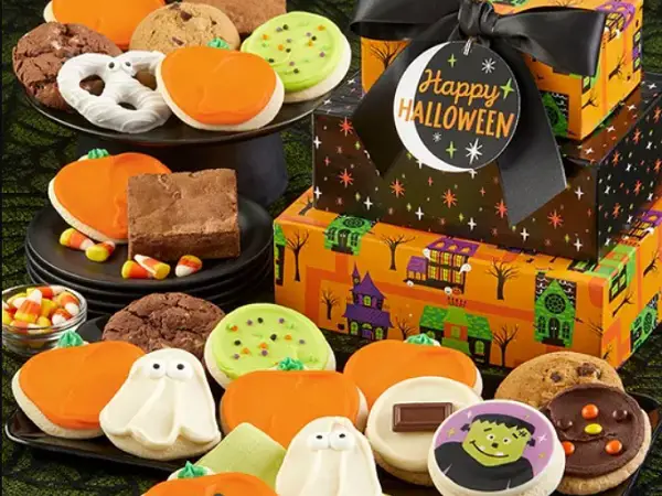 Win Pumpkin Chocolate Chip Halloween Cookies Gift Basket from Kudoz!