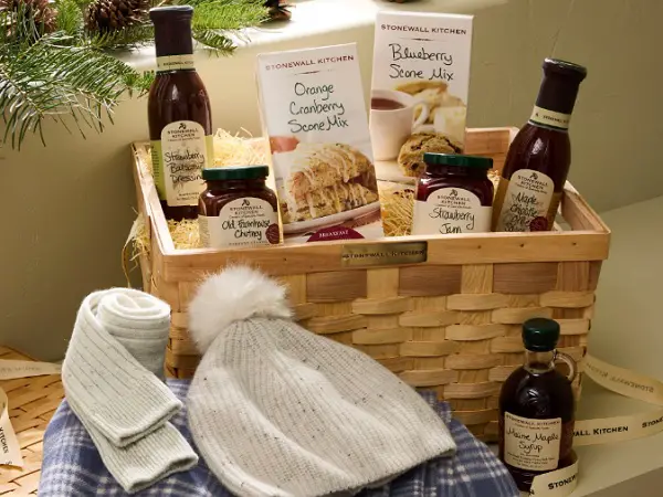 Win Cozy Gifts from Garnet Hill & Stonewall Kitchen!