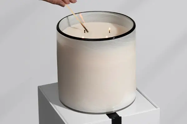 Win A Sparkling Spring Refresh: Champagne 4-Wick Candle Giveaway