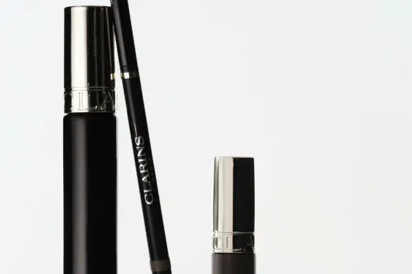 Win Clarins: Wonder Perfect 5D Mascara Giveaway