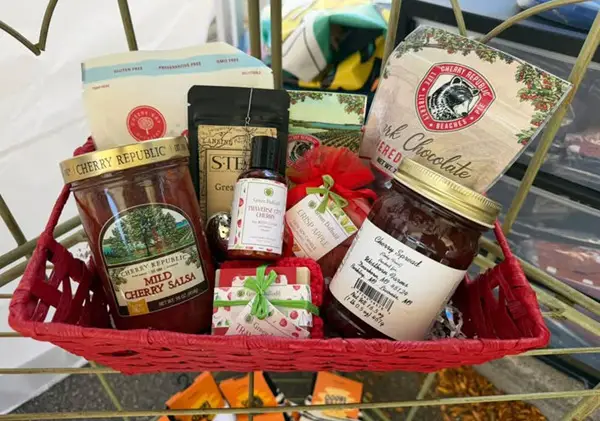 Win Mitten Box September Giveaway