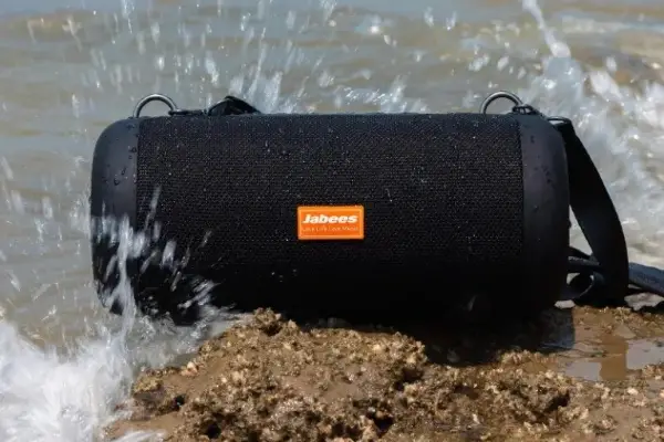 Win A Jabees WHALE Bluetooth Speaker Giveaway