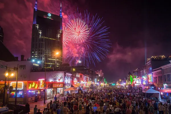 Visitmusiccity.com Spend July 4th in Music City Giveaway